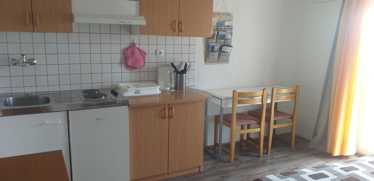 Apartament Relax In Crni Kal 2 Zewnętrze zdjęcie